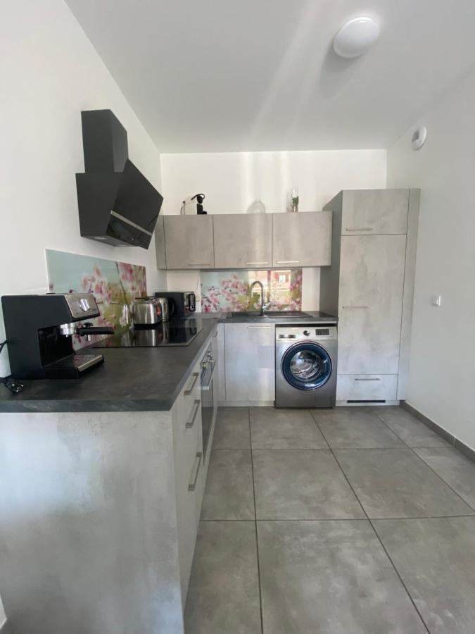 Appartement T2 De Standing Avec Parking A 250 Metres De La Plage, Route Des Sanguinaires, Ajaccio อฌักซิโอ้ ภายนอก รูปภาพ